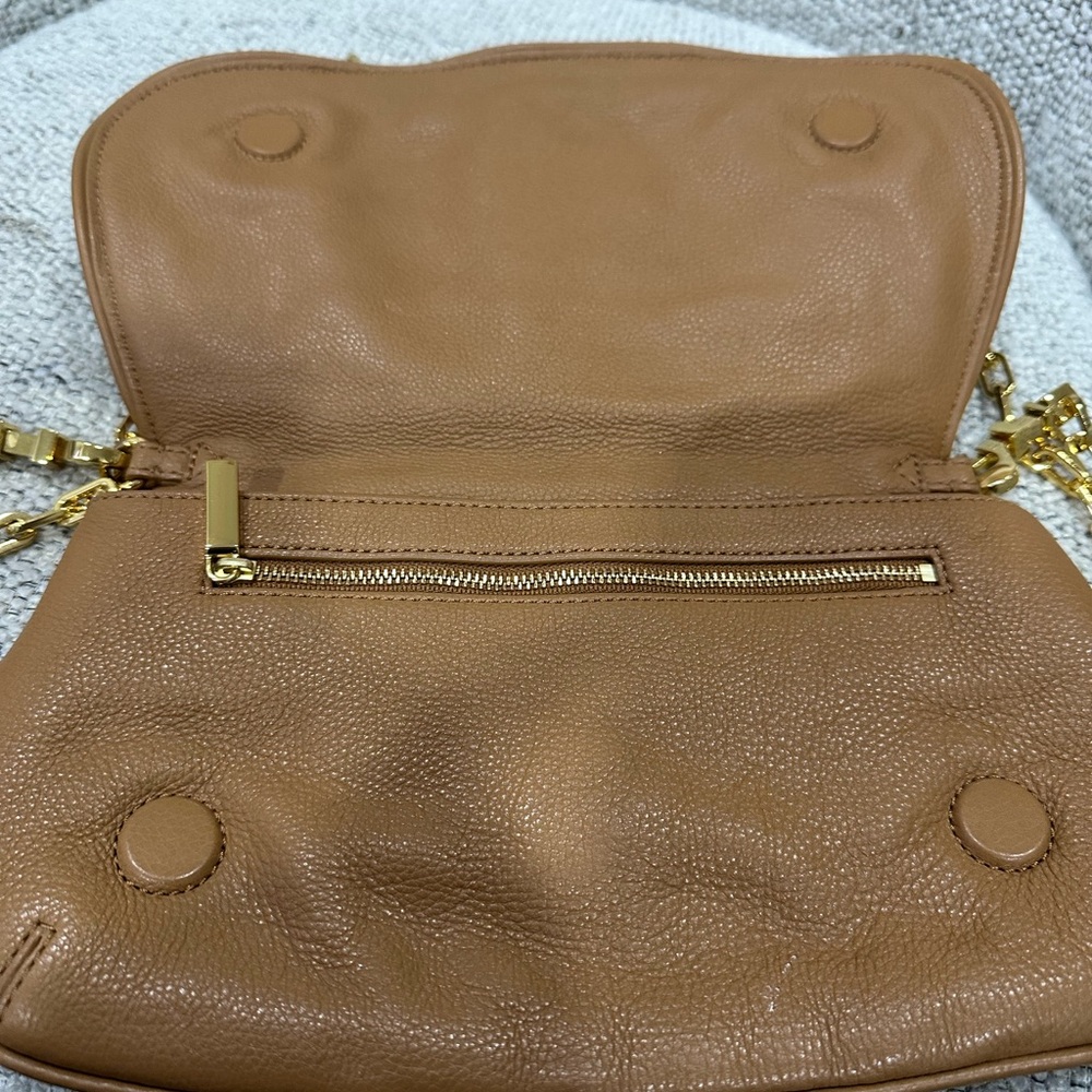Tory Burch Tan Leather Crossbody Bag with Gold Chain - Picture 3 of 5